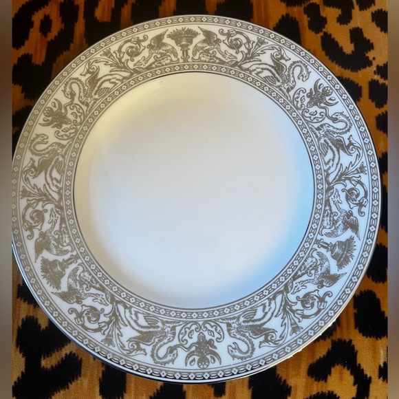 WEDGEWOOD Florentine Platinum Salad Plate 8 1/4” Platinum Dragon Bone China - Picture 2 of 7